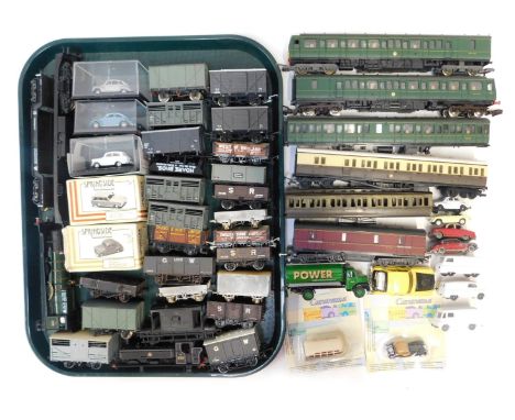 OO gauge locomotives, rolling stock and diecast vehicles, including a Lima Class 117 DMU, Bogie Well wagons, GWR coach, Sprin