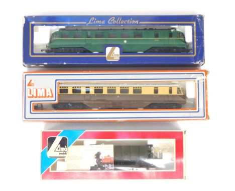 Lima OO gauge motorised auto coaches, comprising No 22, GWR chocolate and cream livery, W32W diesel rail car, and a Sealion-S