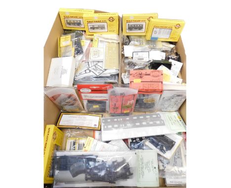 Ratio, Cooper Craft, Parkside Dundas and other OO gauge model kits, and wheel sets, including GWR four wheel all track coache