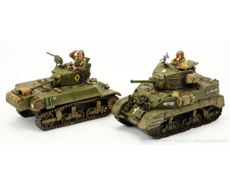 King &amp; Country - W.W.II - D. Day Range, comprising: Set DD023 - M5A1 U.S. Stuart Tank with Commander &amp;  [old repair t