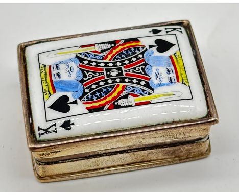 Small silver snuff box with playing card enamelled topWeight - 26g