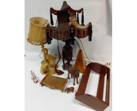 Collection of wooden collectables to include oriental lamp with shade, horse scultpure, ducks, horse toy, vintage metronome e