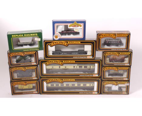 Boxed Mainline and Replica OO Gauge Rolling Stock, including two GWR 'Centenary' coaches in chocolate/cream, GWR Crocodile, 7
