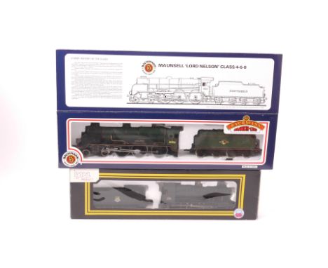 Bachmann and Dapol OO Gauge BR-era Steam Locomotives, comprising Bachmann 31-403 'Lord Anson' 4-6-0 no 30861 in green with la