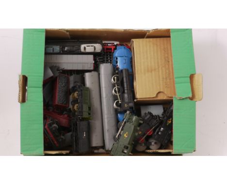 Jouef Hornby and other OO Gauge Clockwork and Electric Trains, including T-H class 31 D5572 and black Dock Shunter, three sma