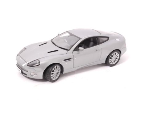 Kyosho 007 Aston Martin V12, A boxed 1:12 scale Aston Martin V12 Vanquish, 007 James Bond, from Die Another Day, 08603S, E, B