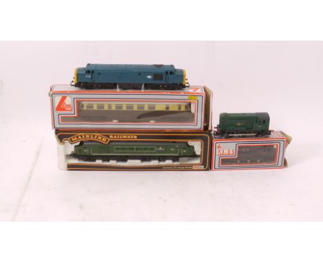 Hornby and Other OO Gauge Diesel Locomotives, Hornby BR blue class 37 130 and 0-6-0DS no 13012 in green, Lima GWR Railcar no 