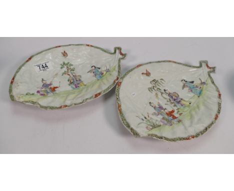 Chinese late 18th / early 19th century porcelain dishes: A pair with some losses to left edges and chips, also some light rub