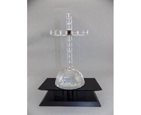Swarovski Cut Crystal ' The Cross of Light ' Designer Seffano Ricci. Num 285865 / 7512 000001. Complete with Box and Certific