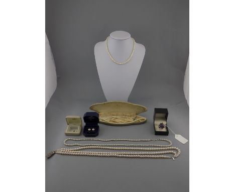 A Selection Of Pearl Jewellery To Include 5 Necklaces And 2 Pairs Of Earrings 