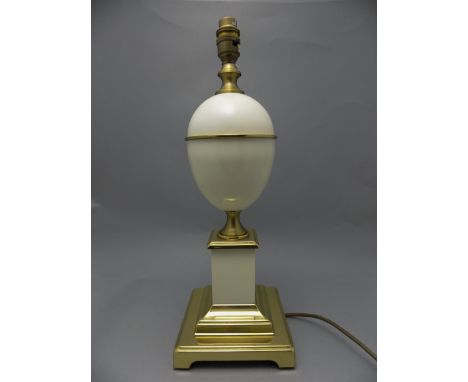 A Fine Modern White and Gold Table Lamp, Raised on a Stepped Lacquered Brass Base, of Excellent Quality. Stands 17.25 Inches 