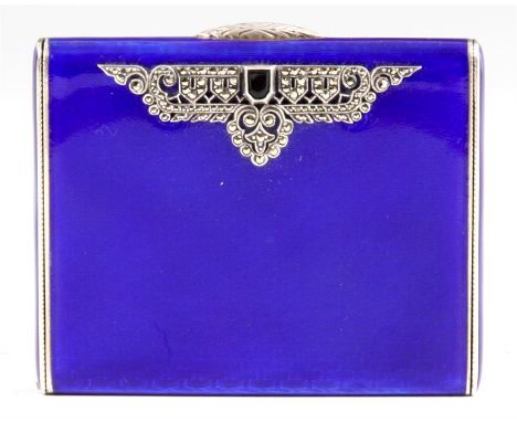 AN EARLY 20TH CENTURY .925 HALLMARKED SILVER AND ROYAL BLUE ENAMEL LADIES BOX the front edge of the top set with a marcasite 