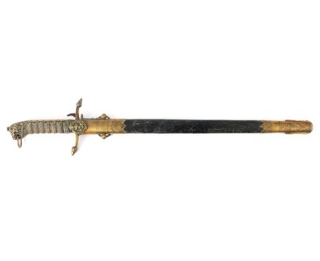 A WW1 ROYAL NAVAL OFFICERS MIDSHIPMAN DIRK having lions head and shagreen handle with finely engraved polished steel blade an