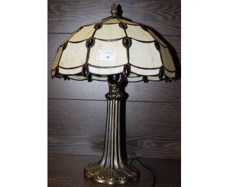 TIFFANY STYLE TABLE LAMP