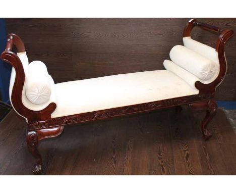 WHITE UPHOLSTERED BEDROOM BENCH