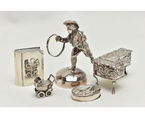 AN ELIZABETH II SILVER FIGURE OF A CHILD WITH HOOP AND STICK ON A DOMED BASE AND FOUR OTHER ITEMS OF SILVER / PLATE, the figu