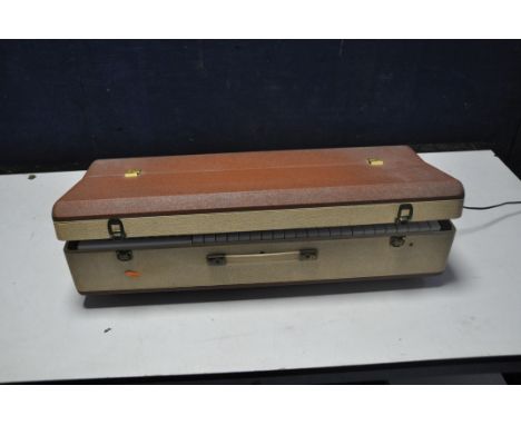 A VINTAGE ITALIAN ELECTRIC ORGAN with chord buttons (PAT pass and working)