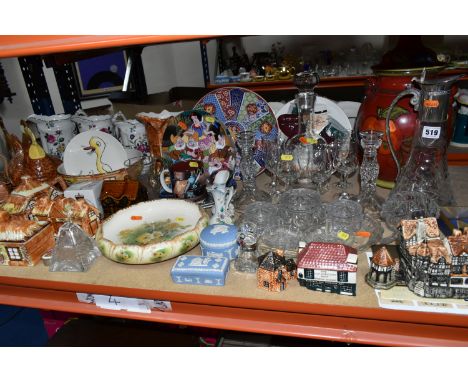 A GROUP OF CERAMICS AND GLASSWARE, including a pressed glass Bonzo inkwell, reg no.719074, Price Kensington Cottage Ware, a J