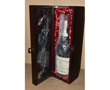 CHATEAUNEUF-DU-PAPE, One bottle of Chateau de Beaucastel Chateauneuf-Du-Pape 1999, 13.5% vol. 75cl, seal intact in a wood Vin