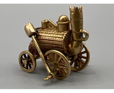 9ct gold steam engine pendant. 6.2g