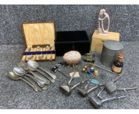 Miscellaneous items to include a Chinese pewter caddy, silver plated flatware, razors etc