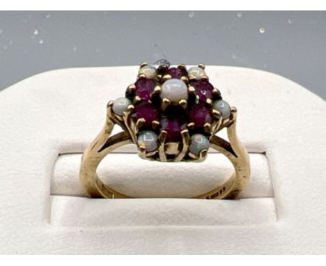 9ct gold opal and ruby cluster ring. Size L 3.4g