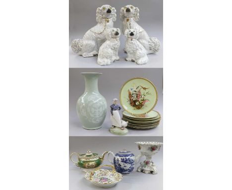 A Chinese Export Porcelain Teapot, late 18th century; together with assorted ceramics and glass including: Chinese porcelain 