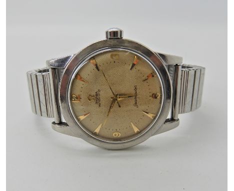 A vintage gents omega Seamaster Automatic watch  Condition Report: 