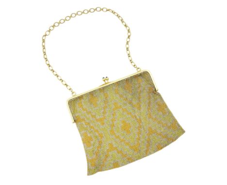 French tri-coloured gold mesh purse, with 18ct gold bar clasp and 18ct gold oval link chain, with cabochon sapphire set clasp