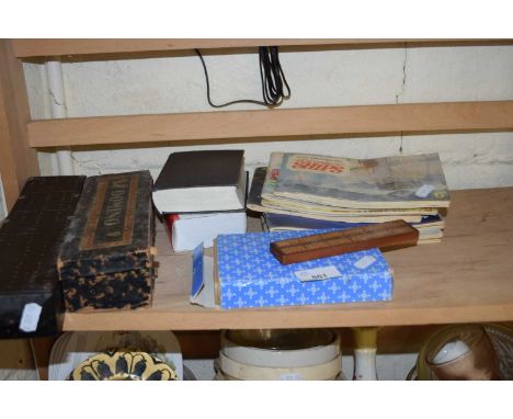 Mixed Lot: Albums, various tea cards, cribbage board, dominoes and other items