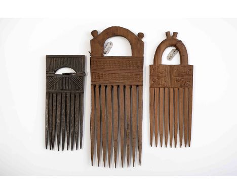 Three different combs, wood, carved and pierced decoration "Geometric motifs", Angolans - Tshokwe (related peoples), 20th C. 