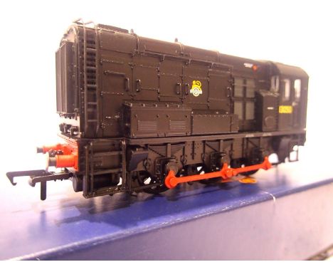 Bachmann 32-114A, Class 08, BR Black, 13050, Early Crest, in very near mint condition, boxed. P&amp;P Group 1 (£14+VAT for th