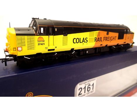 Bachmann 32-389, Class 37, Colas Rail Freight, 37421, some detail fitted, in excellent condition, boxed. P&amp;P Group 1 (£14