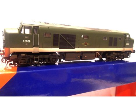 Heljan 2323, Class 23 Baby Deltic D5909, Green, Late Crest, weathered, in very near mint condition, boxed. P&amp;P Group 1 (£