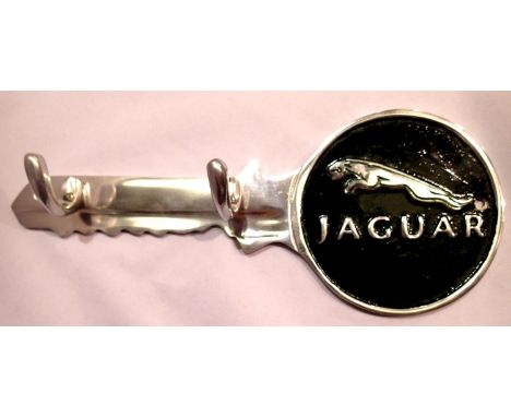 Chrome Jaguar car mascot key holder. P&amp;P Group 2 (£18+VAT for the first lot and £3+VAT for subsequent lots) 