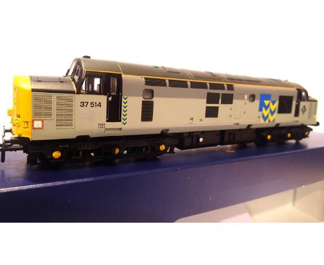 Bachmann 32-386  Class 37 diesel Railfreight metals sector Grey, 37514, in very near mint condition, boxed. P&amp;P Group 1 (