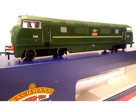 Bachmann 32-052A, Class 42, Hermes, D823, BR Green, Late Crest, in very near mint condition, boxed. P&amp;P Group 1 (£14+VAT 
