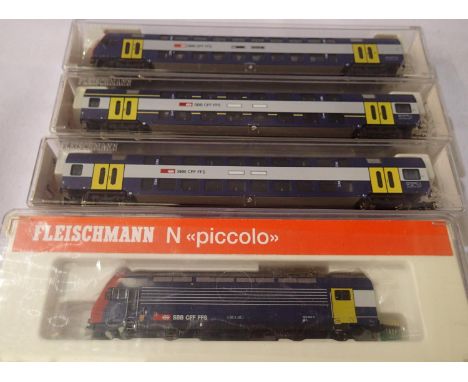 N gauge Fleischmann 7753 class 450 locomotive, SBB-CFFS-FFS Blue Livery, DCC Fitted and three matching coaches, 8153 K, 8154 