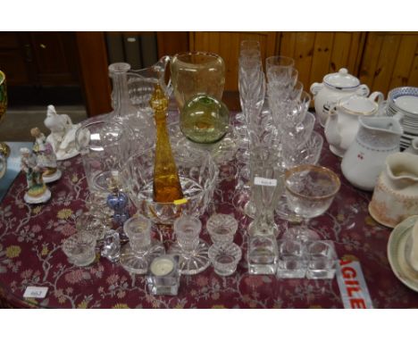 A quantity of various glassware to include decanter lacking stopper, glass vase, fruit bowls, Moet Chandon Champagne flutes e