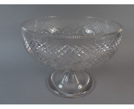 A Good Wheel Cut Lead Crystal Glass Bowl on Turned Foot. 22cm Diameter. 