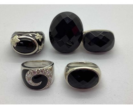 A Small Collection of Modern "925" Dress Rings, to include Diamoniqué swirl design, enamel inalid with floral decoration, fac