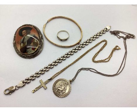 A 9ct Gold Bangle, with engraved decorative (damaged); together with a modern '925' bracelet, a vintage oval panel brooch; St
