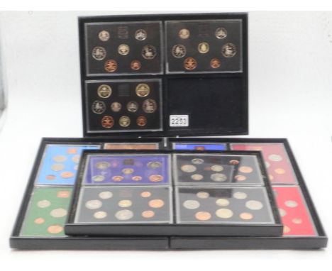Fifteen UK uncirculated coin sets, 1974 to 1989. UK P&amp;P Group 2 (£20+VAT for the first lot and £4+VAT for subsequent lots