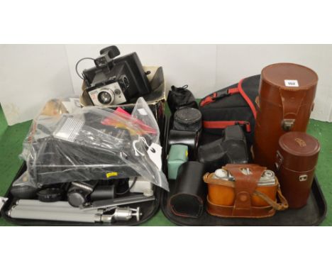 Vintage cameras and accessories, to include: Polaroid Square Shooter 2; Leitz 8mm cine camera; Pentax ME 35mm camera; 50mm Pe