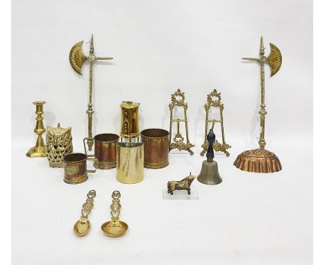 Assorted metalwares&nbsp;to include doorstops, miner's lamp, candlesticks, decorative&nbsp; items, etc, together with a pair 