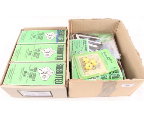 Subbuteo items including twelve teams etc