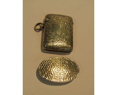 SILVER, silver pill box with planished lid & silver vesta with foliate decoration