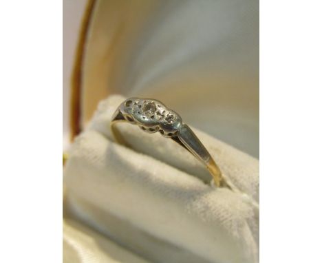 VINTAGE 18CT GOLD PLATINUM & DIAMOND RING, size M