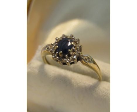 9CT GOLD SAPPHIRE & DIAMOND CLUSTER RING, size M/N