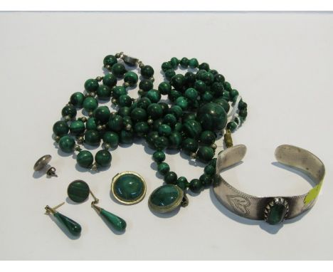 MALACITE JEWELLERY, some silver set including graduated bead necklace, bangle & earrings